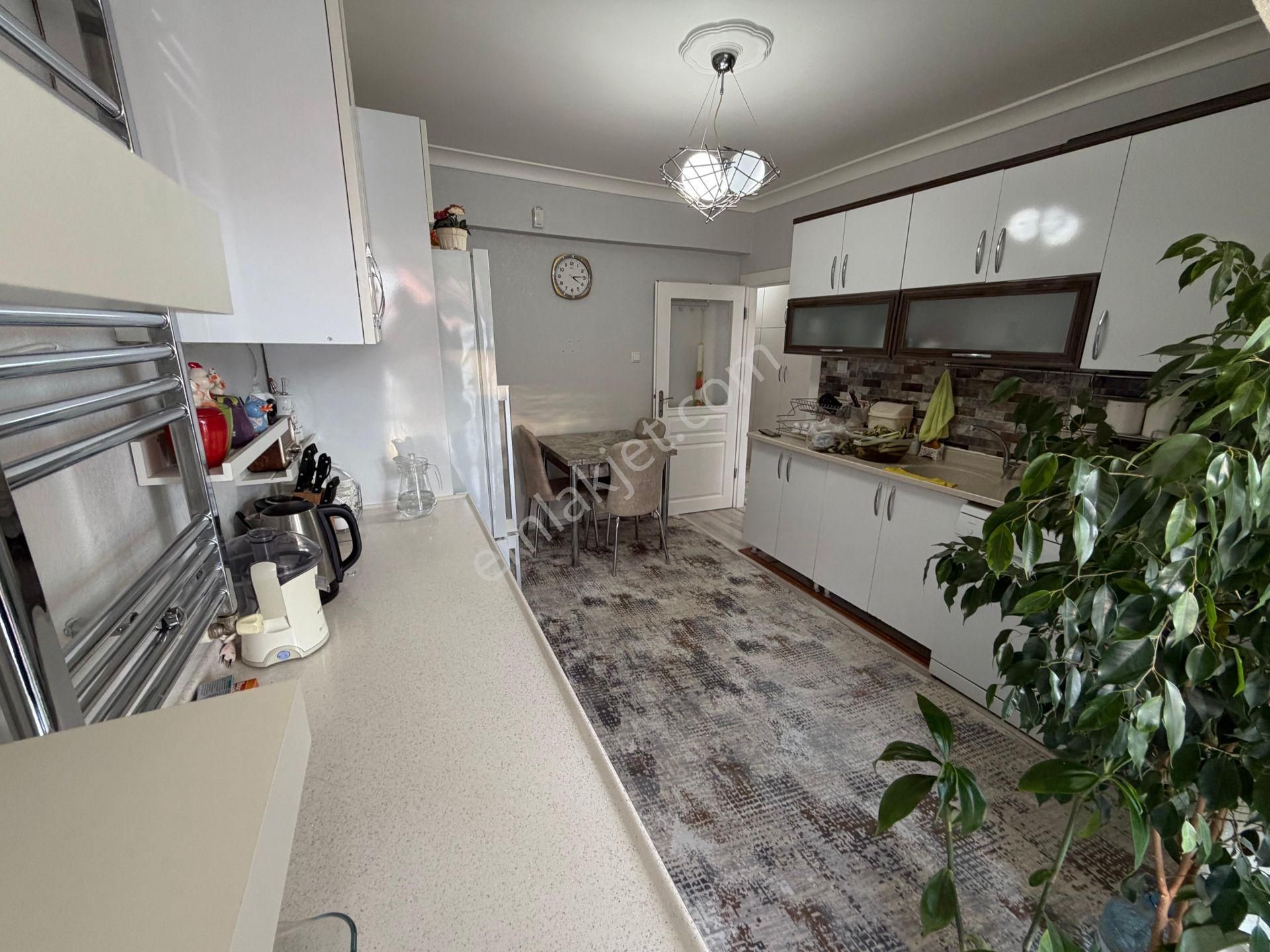 Kaya Grup'dan Cadde Üzerinde Full+full Yapılı 4+1 Dublex - Görsel 13