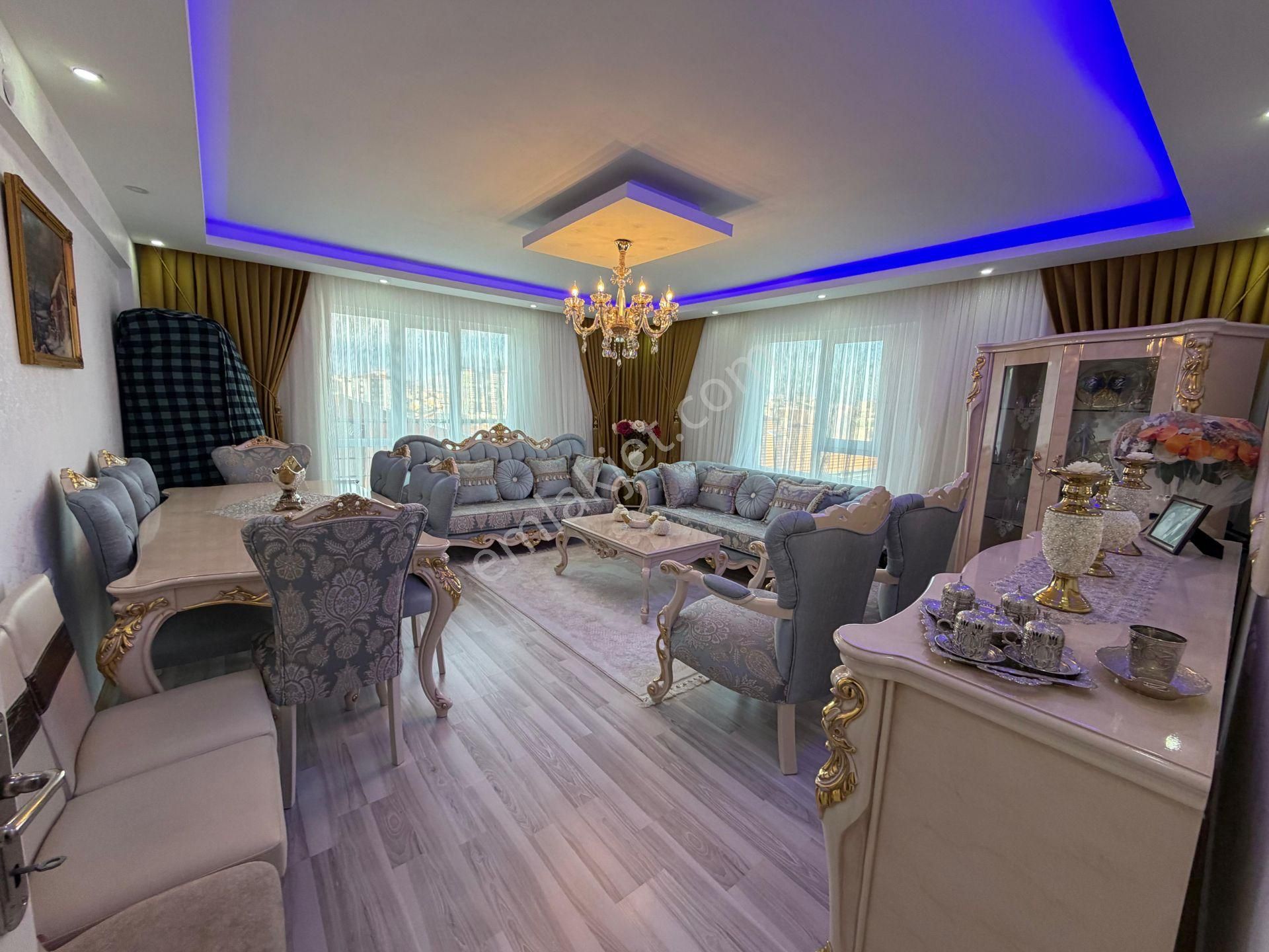 Kaya Grup'dan Cadde Üzerinde Full+full Yapılı 4+1 Dublex