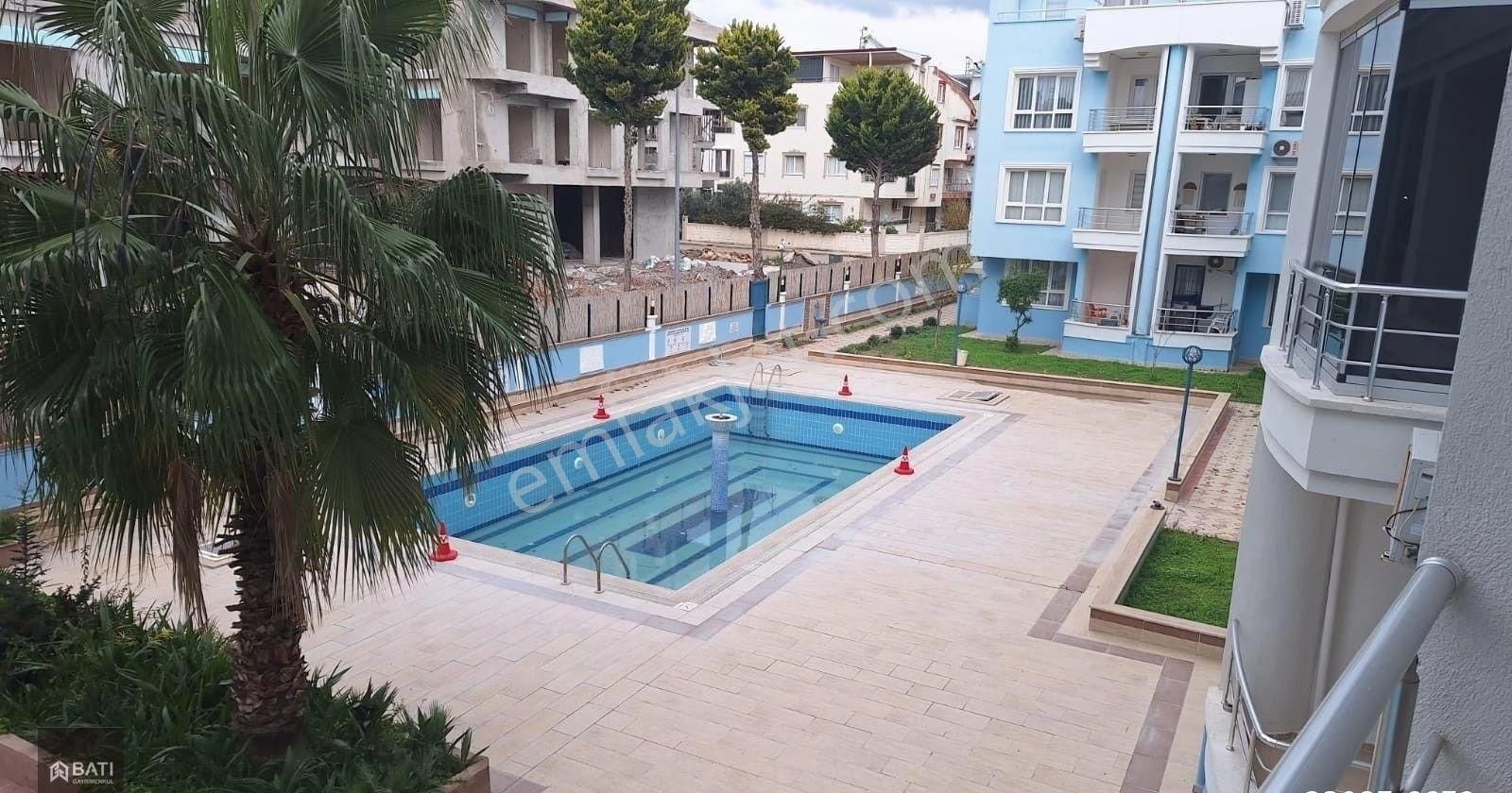 Didim Efelerde Site İçinde Satılık Havuzllu Daire