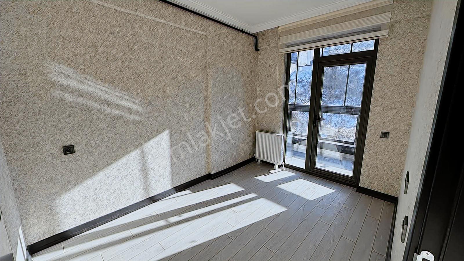 Alaçatı'dan /ara Katta/iskanlı/lüks Geniş 1+1 - Görsel 18