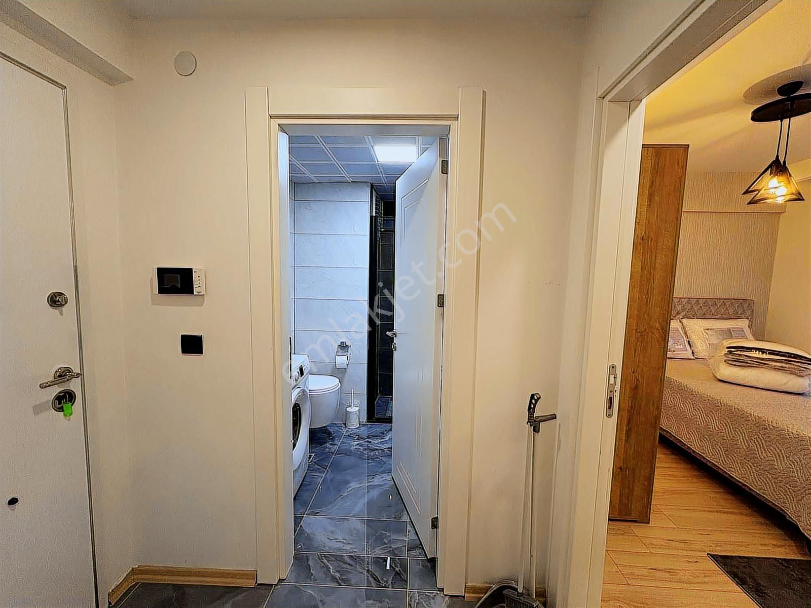 Alaçatı'dan İncek'te Site İçi Avm Otobüs Bulvar Yanı Lüks Eşyalı - Görsel 14