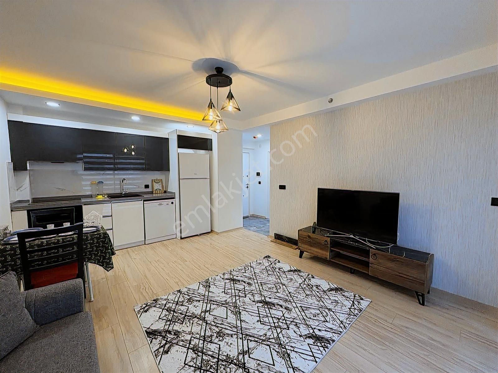 Alaçatı'dan İncek'te Site İçi Avm Otobüs Bulvar Yanı Lüks Eşyalı - Görsel 6