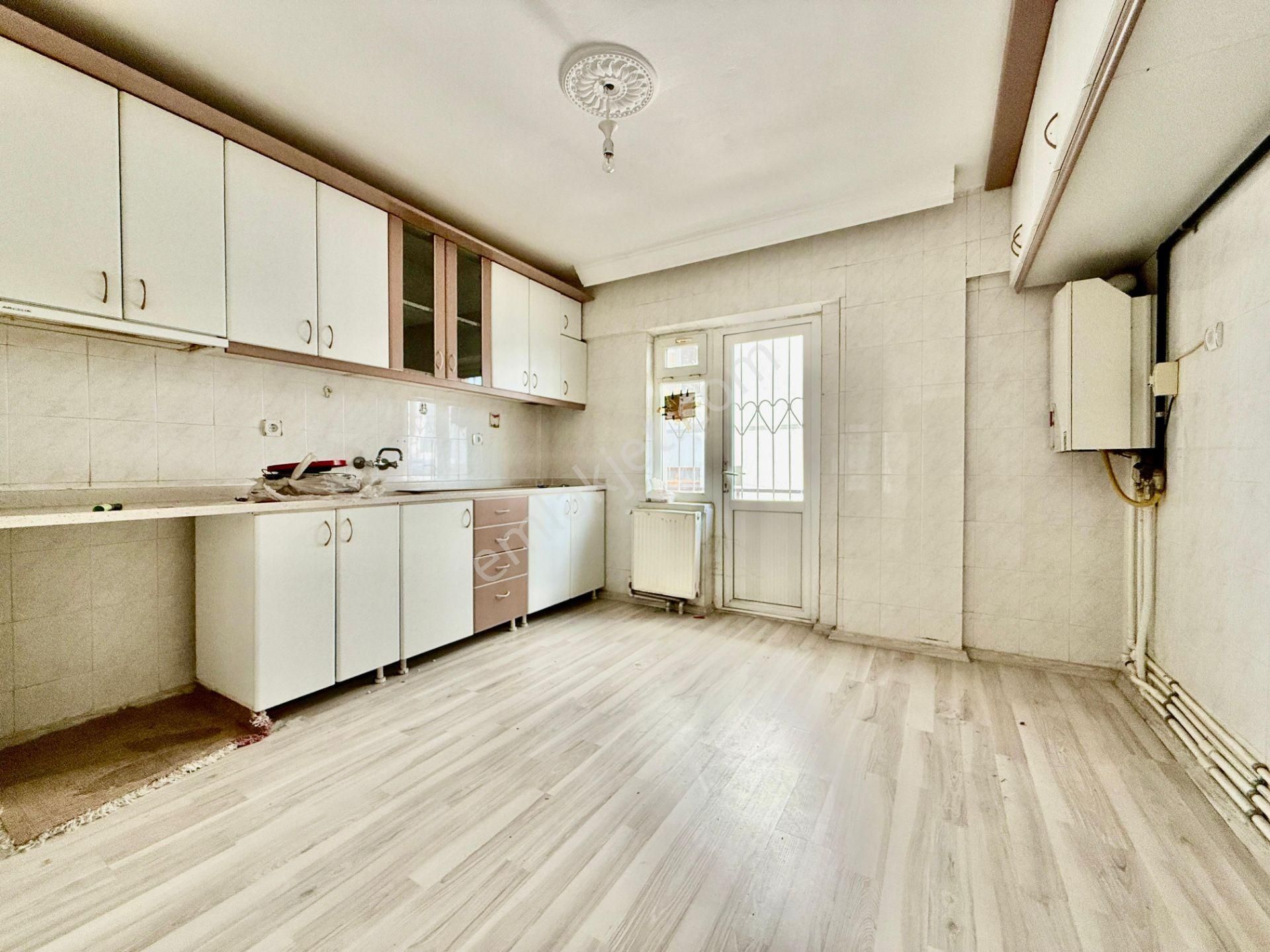 Kalecik Emlak'tan Pursaklar Fatih Mahallesinde Satılık Arakat Daire