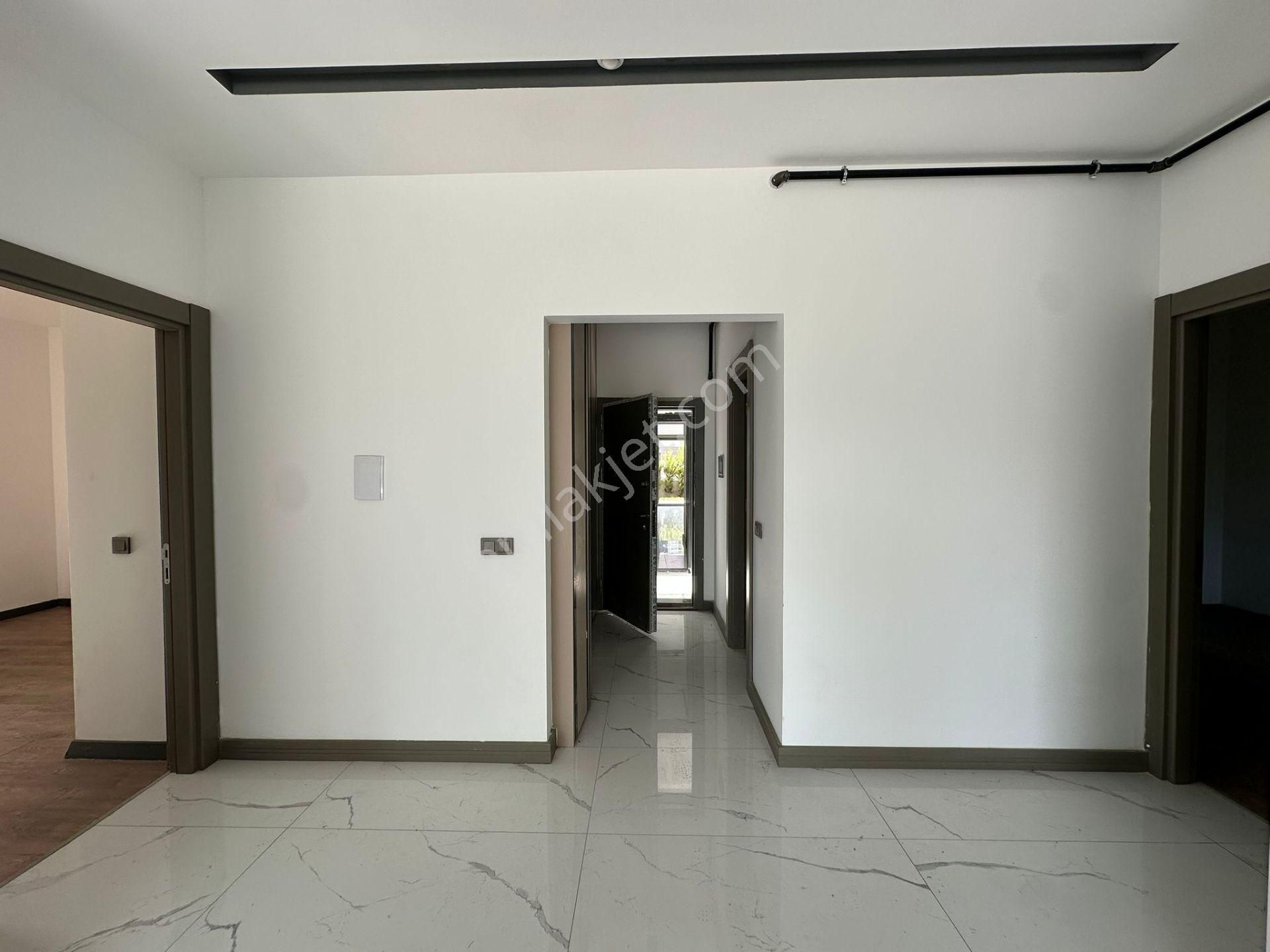190 M² Bahçe Alanı İle Sıfır 2+1 Daire - Görsel 13