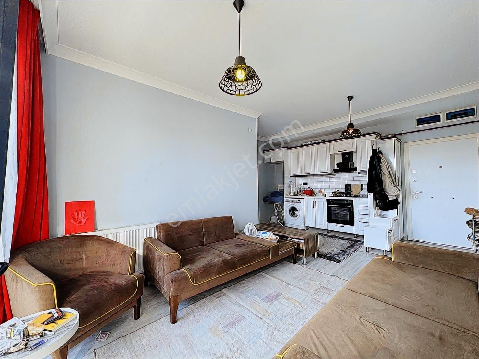 Alaçatı'dan İncek'te Sağlık Ocağı Market Okul Bulvar 1+1 Kiralık - Görsel 16
