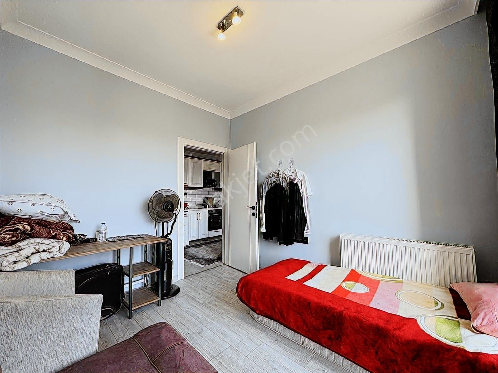 Alaçatı'dan İncek'te Sağlık Ocağı Market Okul Bulvar 1+1 Kiralık - Görsel 6