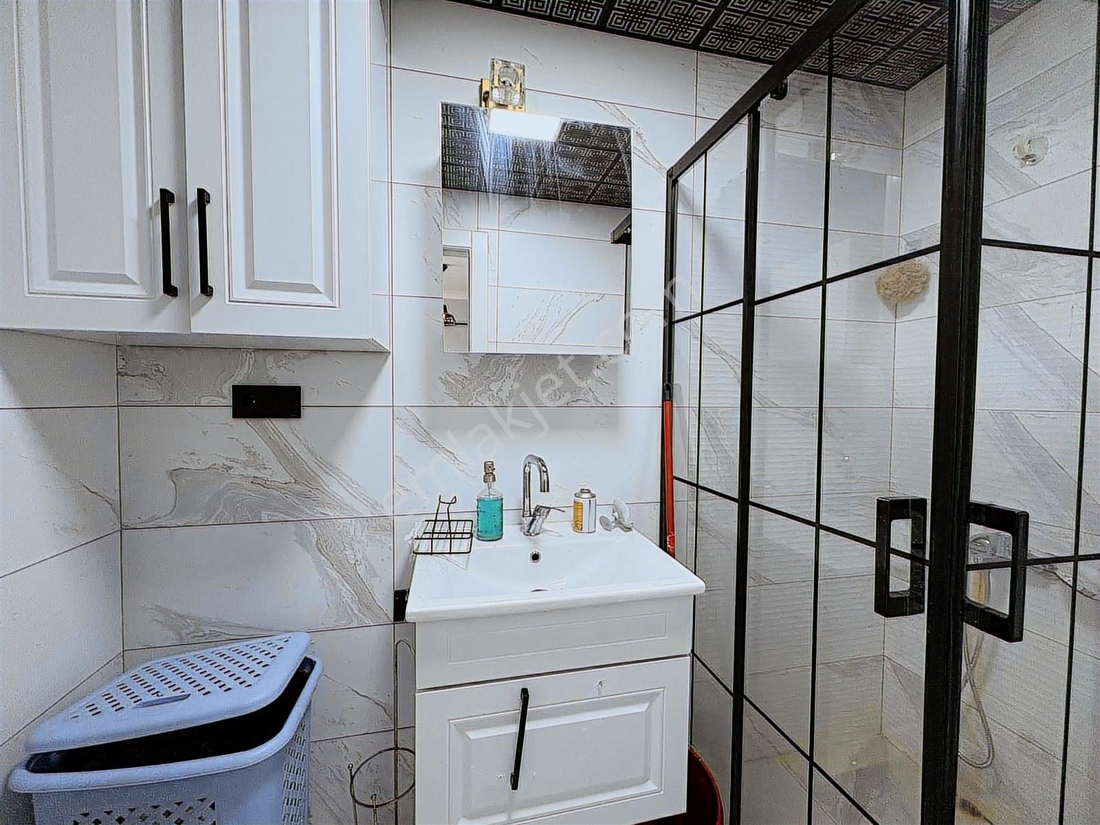 Alaçatı'dan İncek'te Sağlık Ocağı Market Okul Bulvar 1+1 Kiralık - Görsel 36