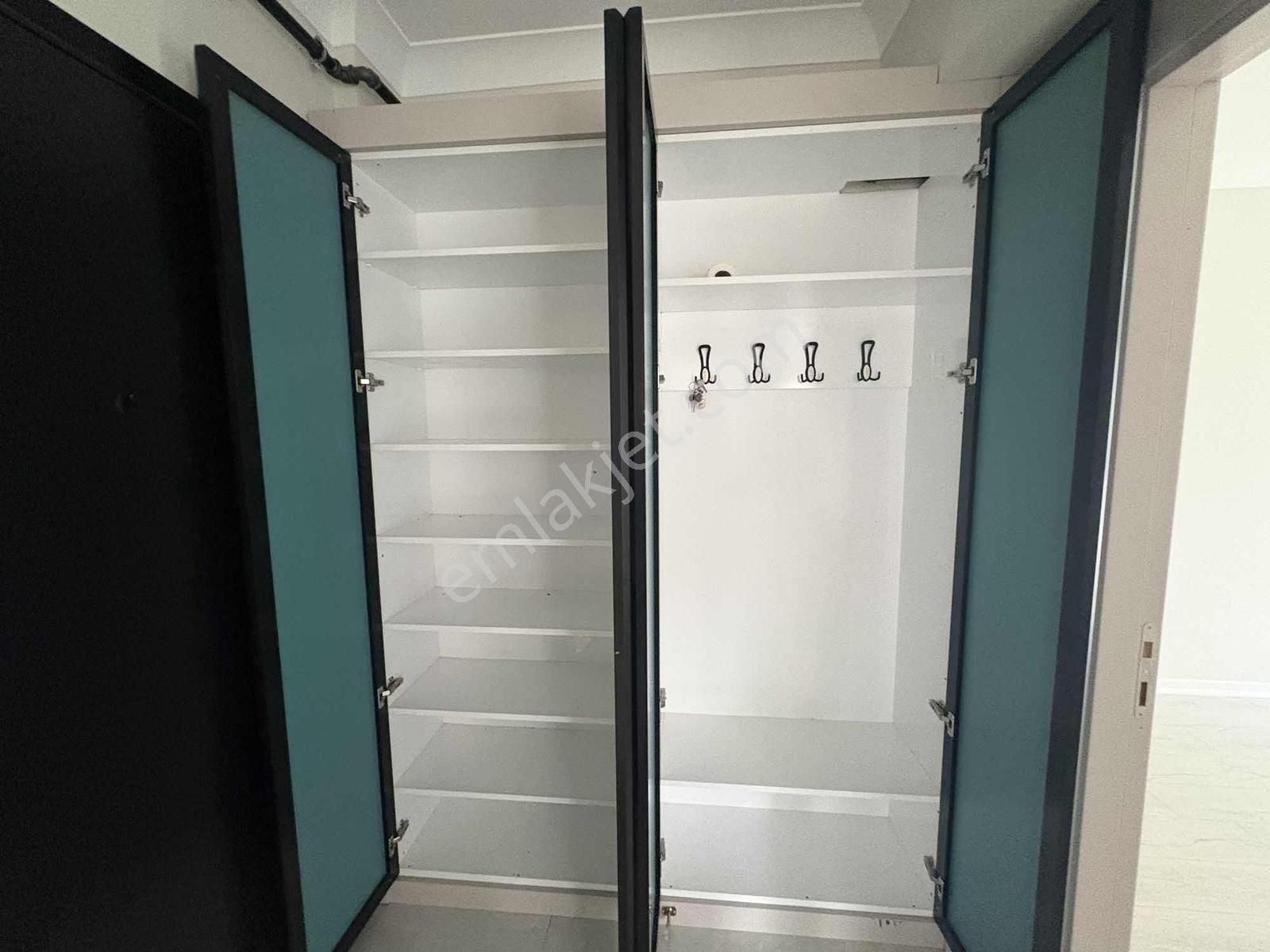 Alaçatı'dan İncek'te Bulvar Market Yanı Bahçe Kullanımı Geniş2+1 - Görsel 31