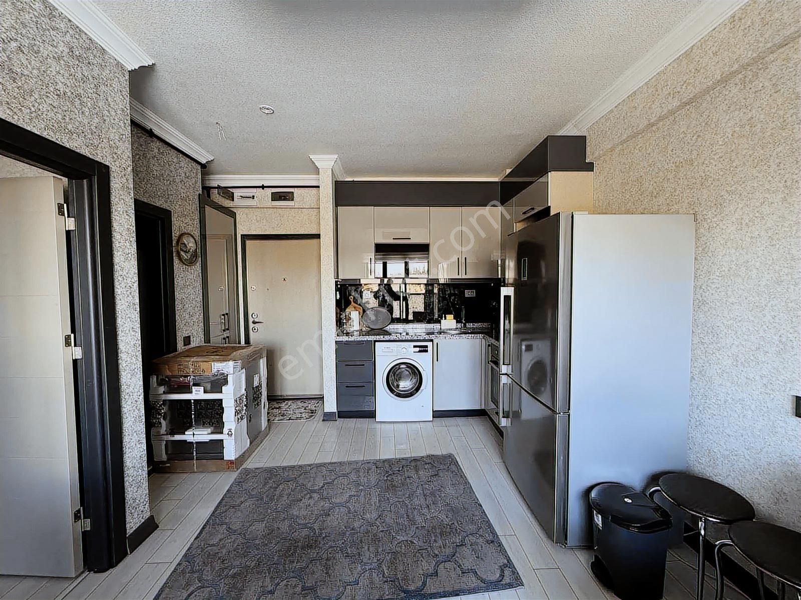 Alaçatıdan İncekte 2.katta Cam Balkonlu Lüks Eşyalı Kiralık 1+1 - Görsel 14