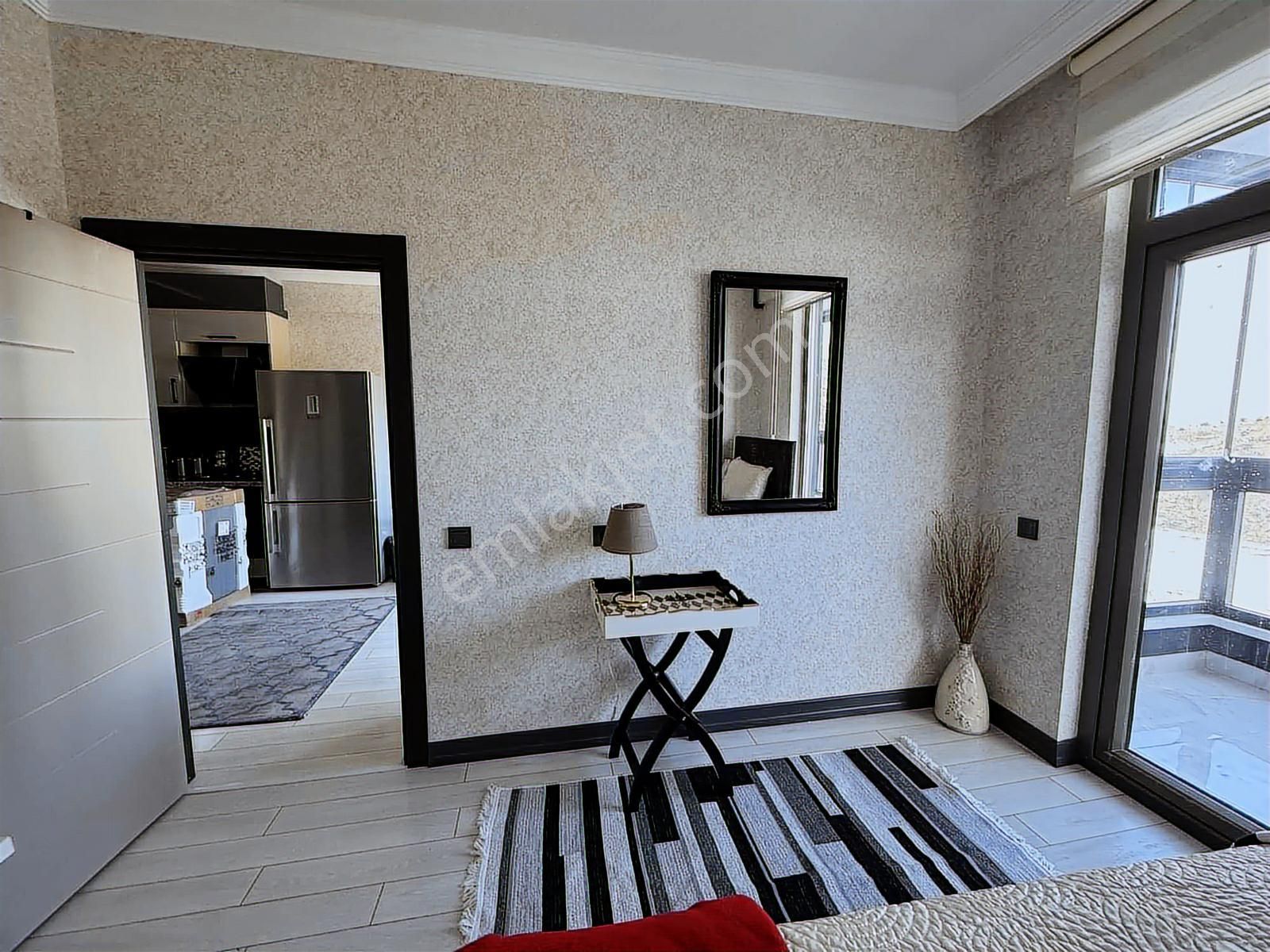 Alaçatıdan İncekte 2.katta Cam Balkonlu Lüks Eşyalı Kiralık 1+1 - Görsel 29