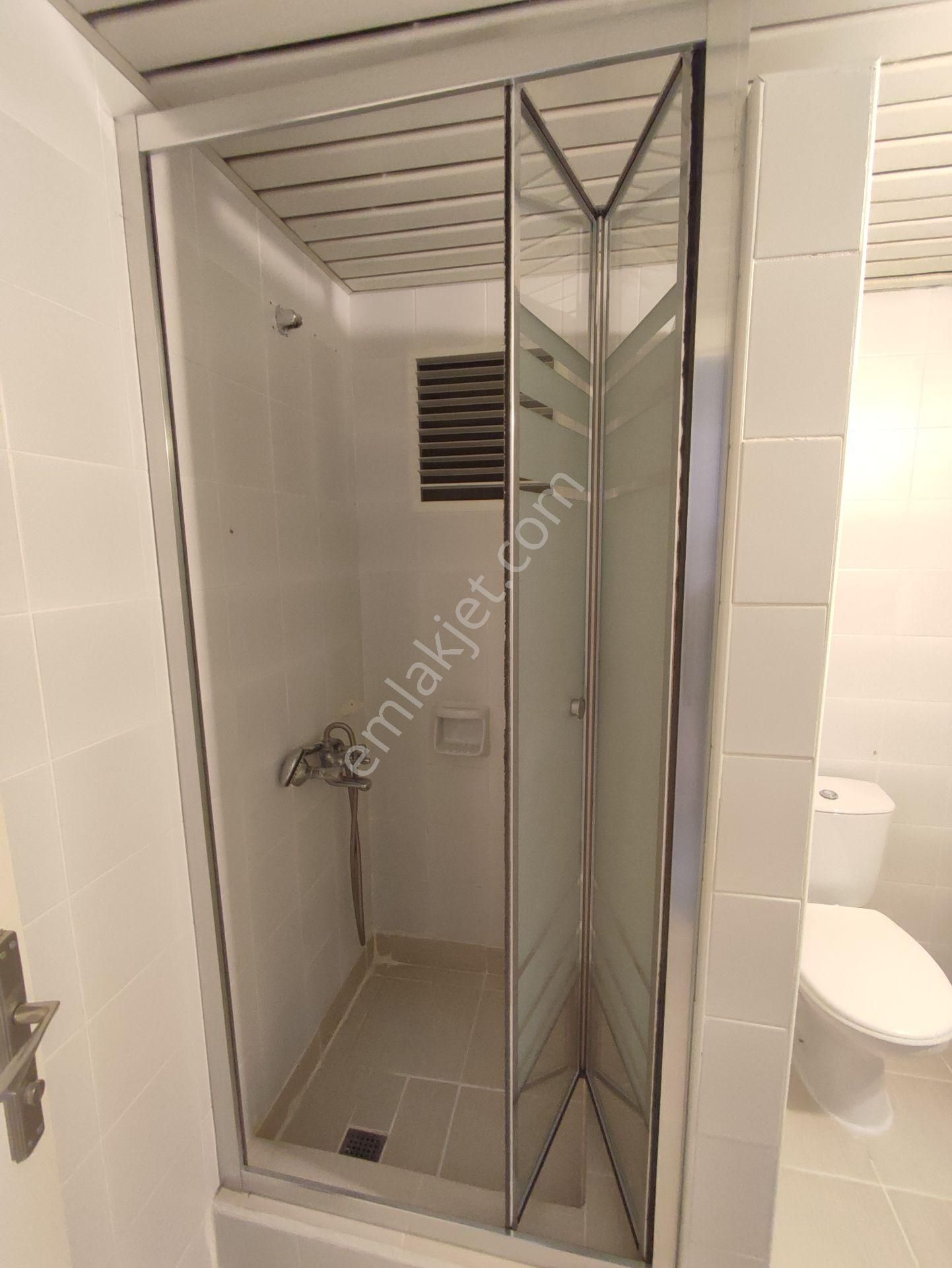 15 Temmuz Camili Mahallesi 1502 Ada İçerisinde Kiralık Daire - Görsel 13