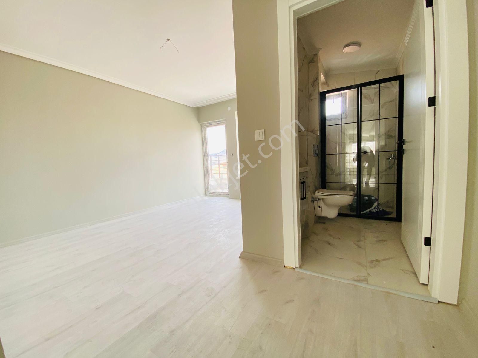 Şahintepe'de Sıfır Binada 6+1 Satılık Dubleks Daire !!! - Görsel 30