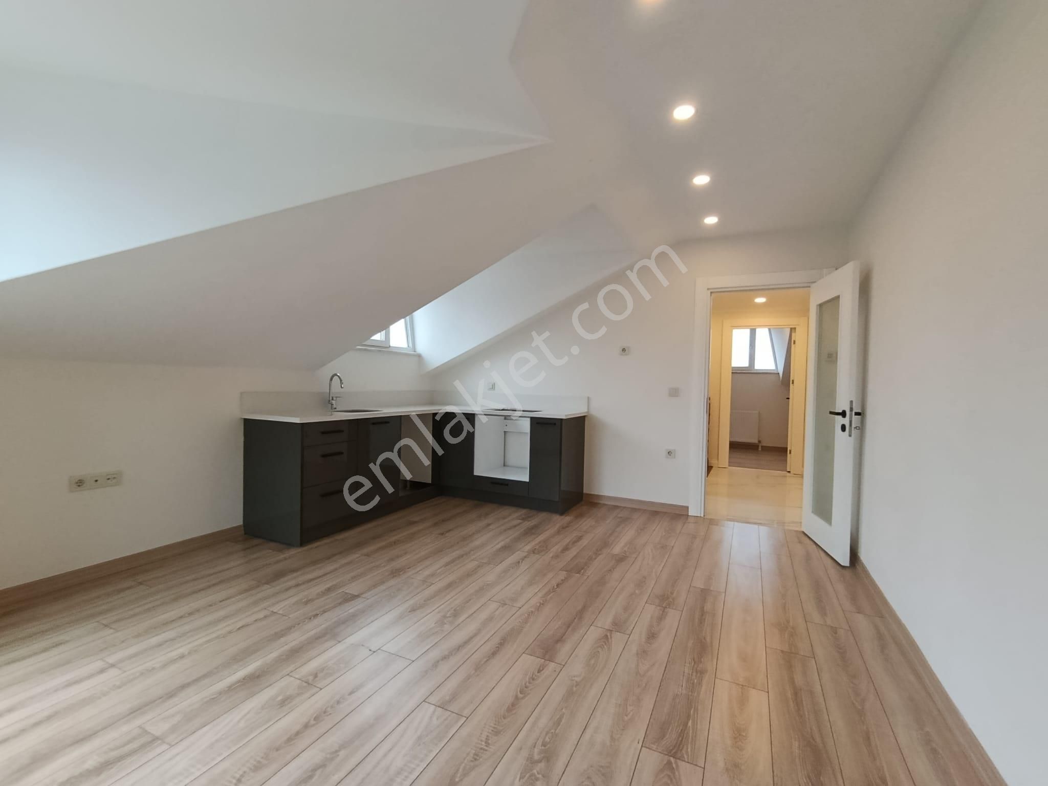 Bahçelievler Çalışlar Caddesi Üzeri 3+2 160 M² Kiralık Dubleks - Görsel 19