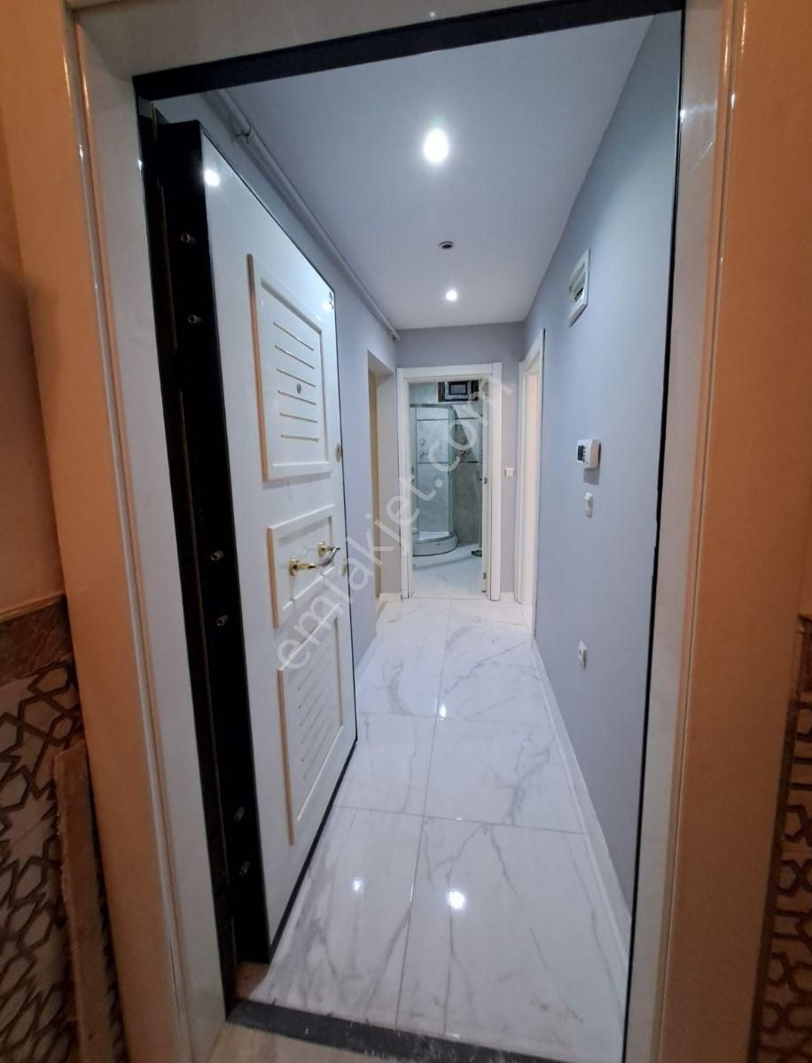 Cumhuriyet Mahallesi'nde Yeni Bina 1+1 Bahçe Kat Daire... - Görsel 4