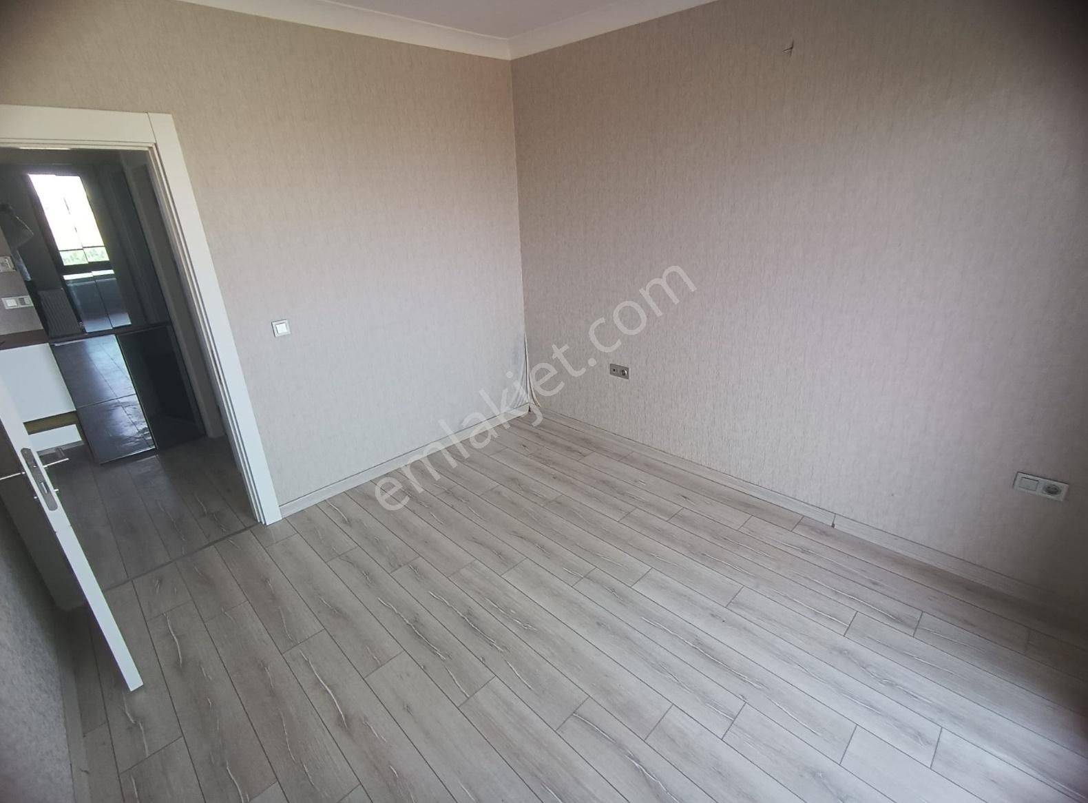 Cumhuriyet Mah İstgatede Metro Yanı Orman Cephe 1+1kiralık Daire - Görsel 12