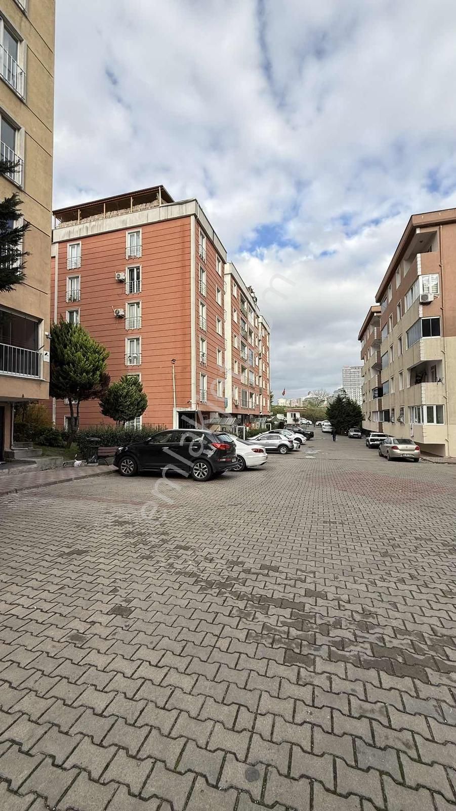 Beylikdüzü Yakuplu Metrobüs 100m Mesafede Kiralık 2+1 Dubleks - Görsel 16