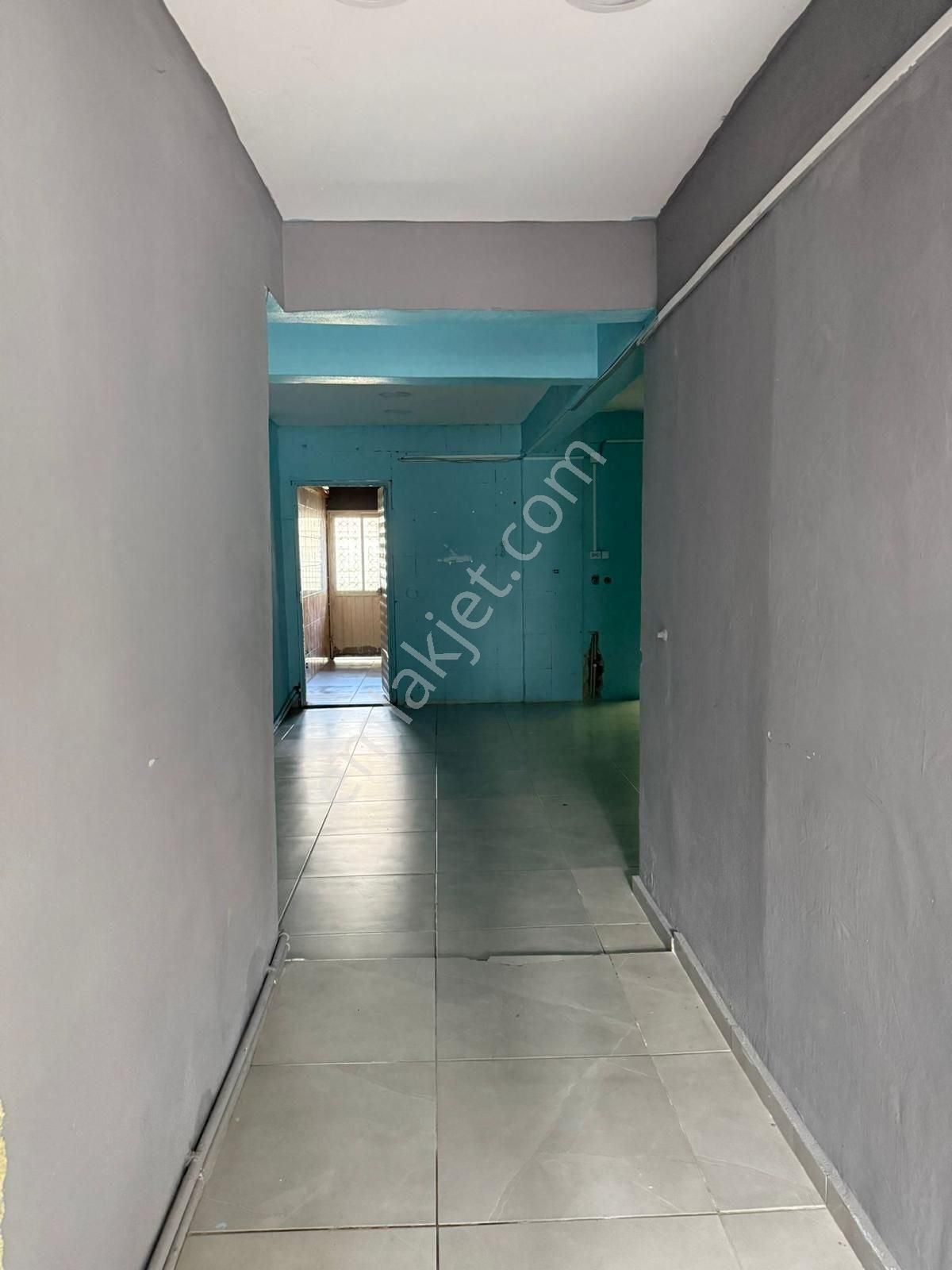 Urla Sanat Sokağına Yakın Yanyana 2 Dükkan Kurumsala Kiralık - Görsel 6