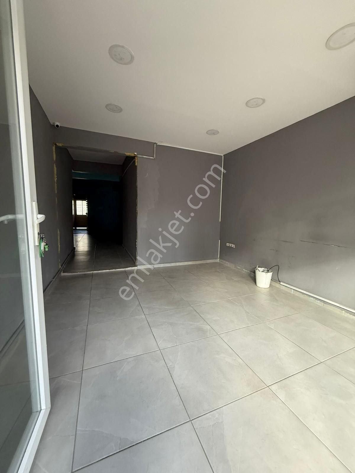 Urla Sanat Sokağına Yakın Yanyana 2 Dükkan Kurumsala Kiralık - Görsel 5