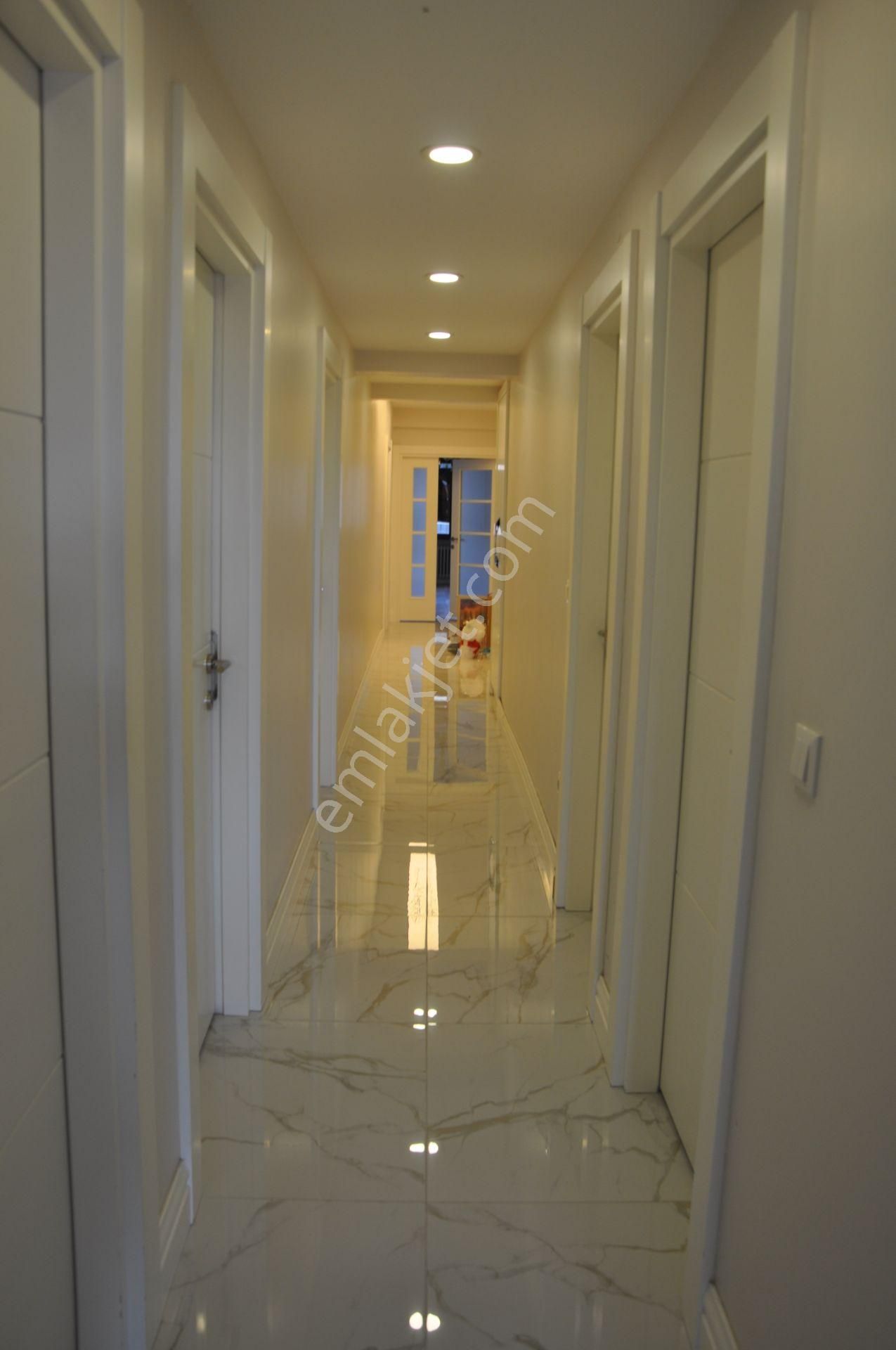 Bahçelievler Medicana Hastanesi Arkası | 4+1 180 M² | Satılık - Görsel 23