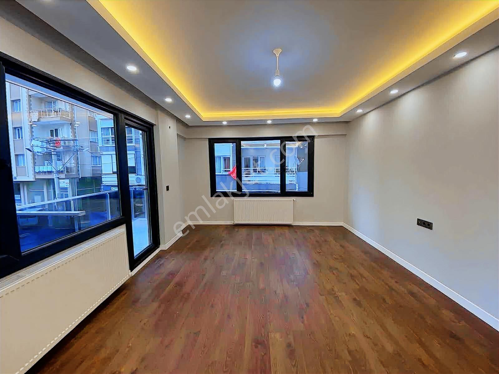Türker Emlak I 3+1 120m² , Masrafsız , Köşe Konumlu Satılık