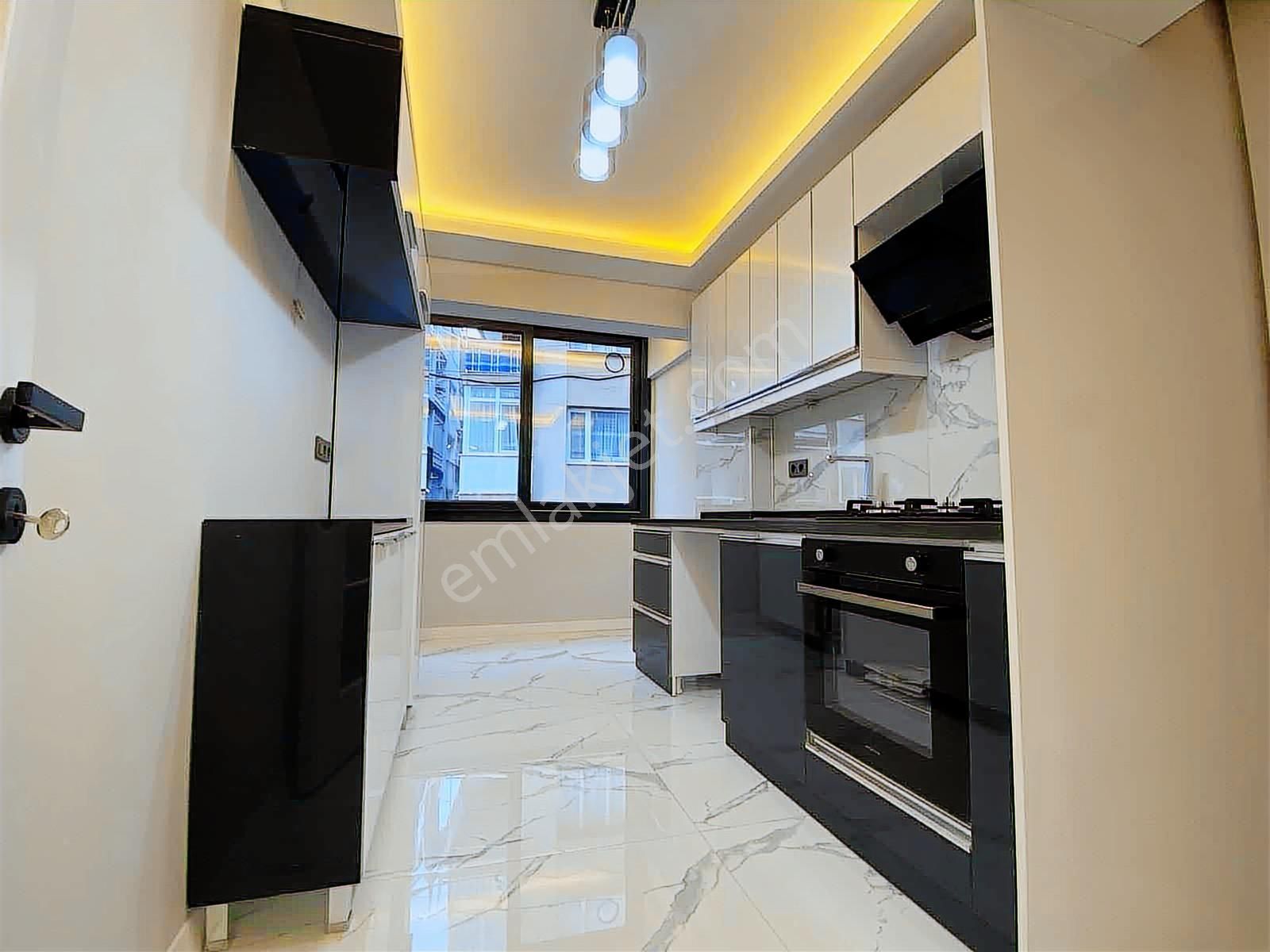 Türker Emlak I 3+1 120m² , Masrafsız , Köşe Konumlu Satılık - Görsel 12