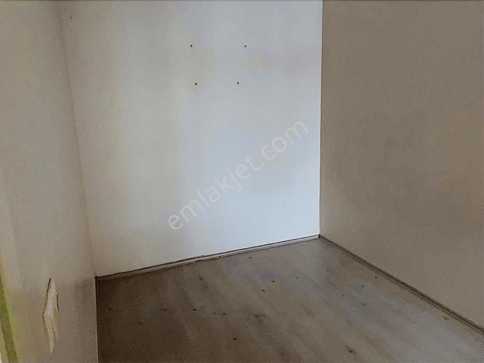 K Terminale Giderken 2 Katlının 1 Katı Çarşıya Yürüme Mesafe - Görsel 15