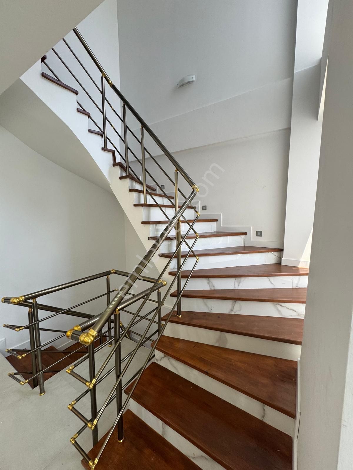 Soğucak'ta Tek Müstakil Villa - Görsel 5