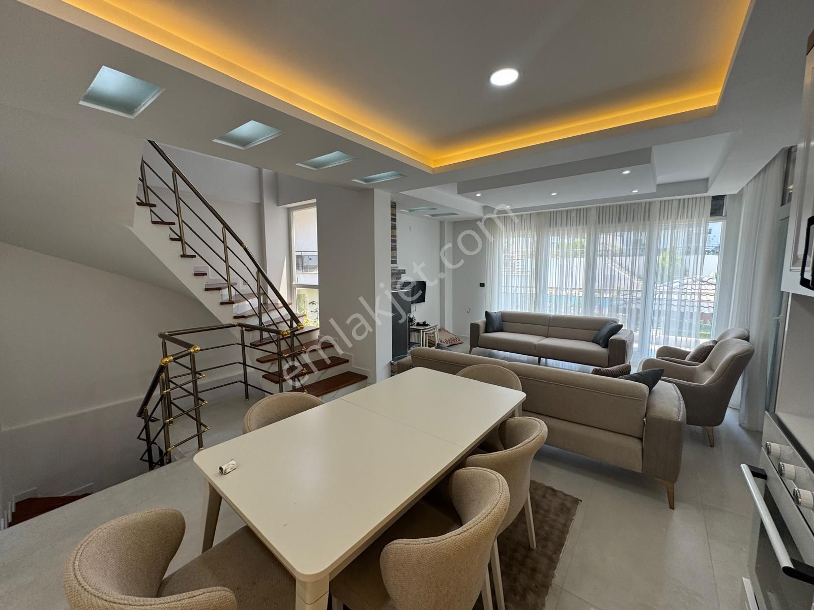 Soğucak'ta Tek Müstakil Villa - Görsel 4