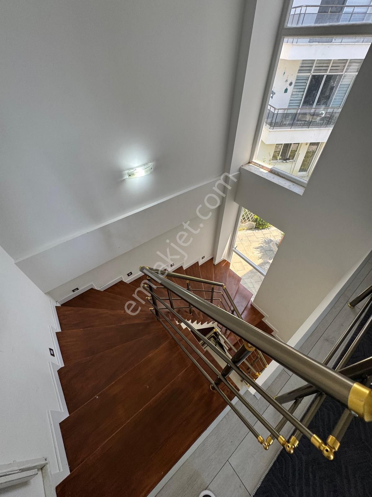 Soğucak'ta Tek Müstakil Villa - Görsel 12