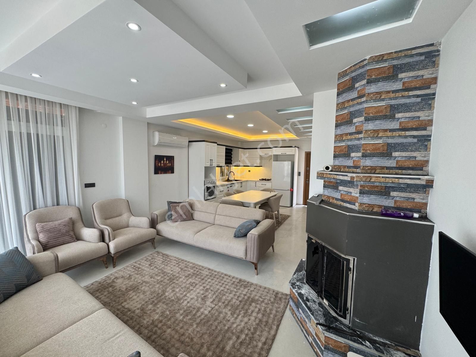 Soğucak'ta Tek Müstakil Villa - Görsel 3