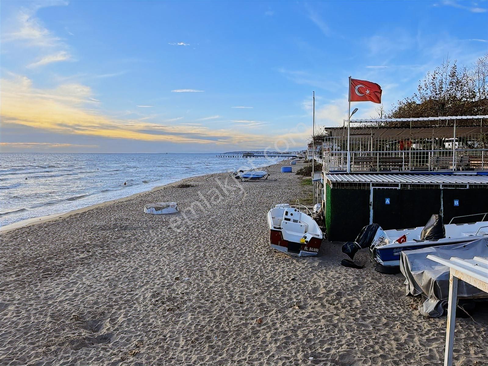 Büyükçekmece Kamiloba'da Denize Sıfır 2+1 Avm'ye Yürüme Mesafesi - Görsel 4