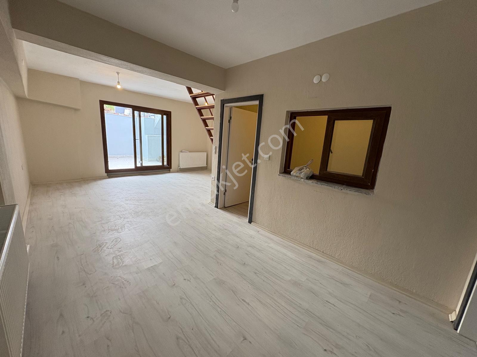 Örnekkentde 4+2 Satılık Bahçesi Olan Dubleks Daire - Görsel 17