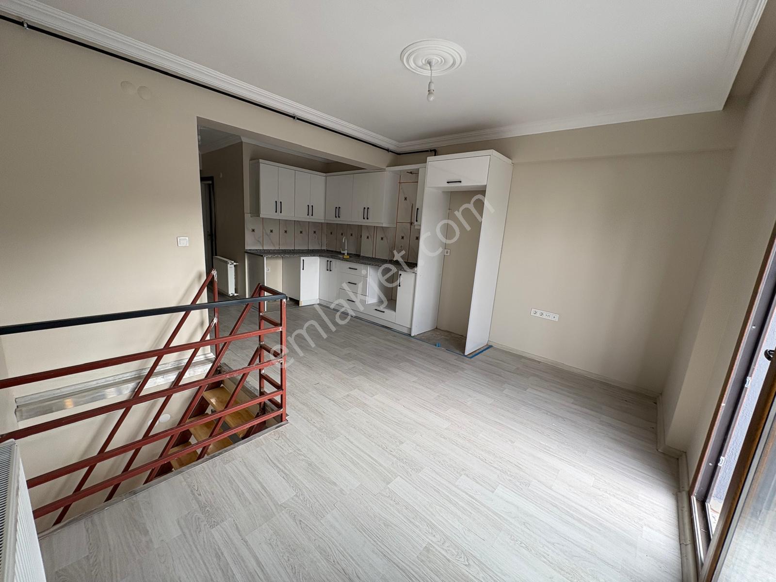 Örnekkentde 4+2 Satılık Bahçesi Olan Dubleks Daire - Görsel 9