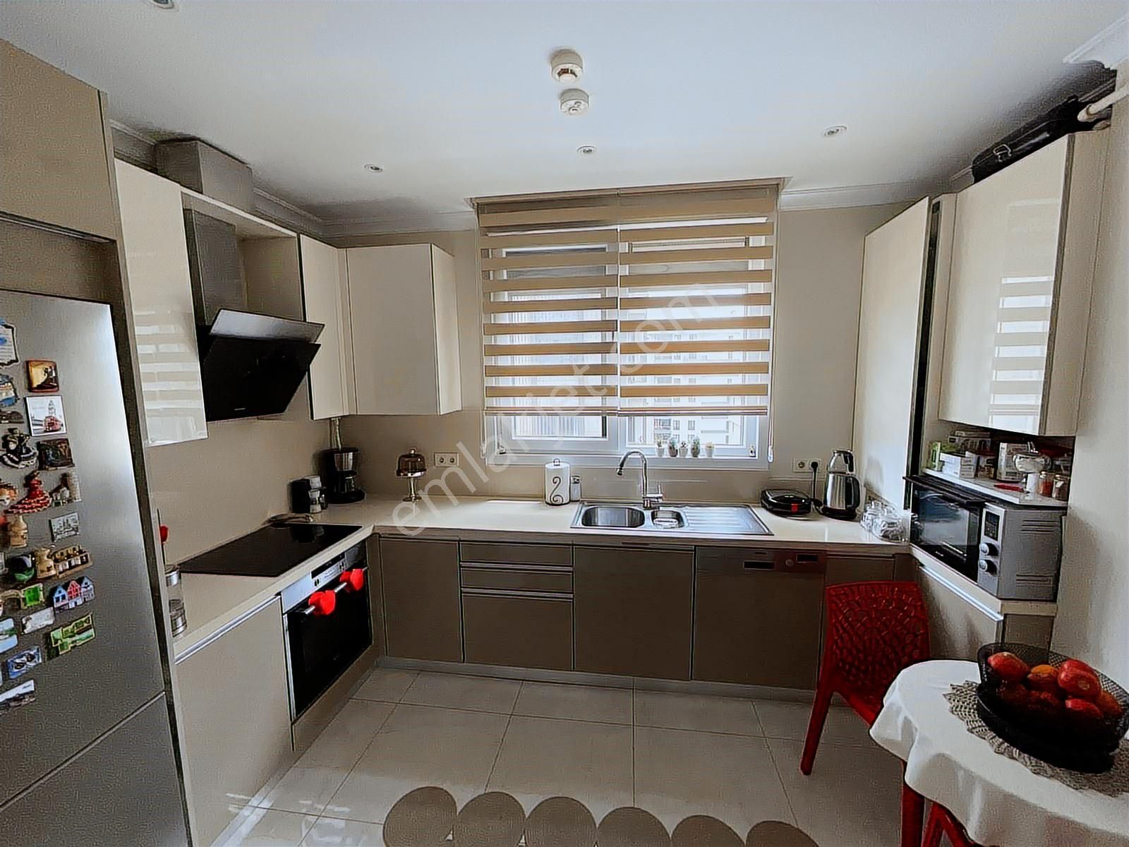 Suadiye'de 3+1 Net 110 M2 Balkonlu Ebv Banyolu İskanlı - Görsel 12