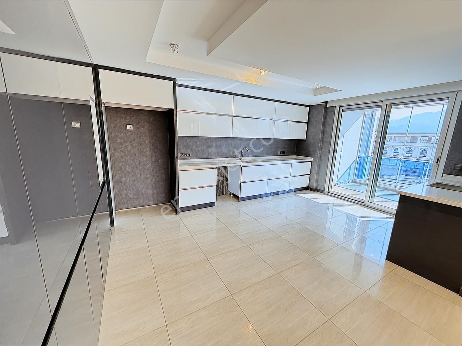 Century 21 Net'ten Aya Rezidans 'ta Satılık 4+1 Ultra Lüks Daire - Görsel 3