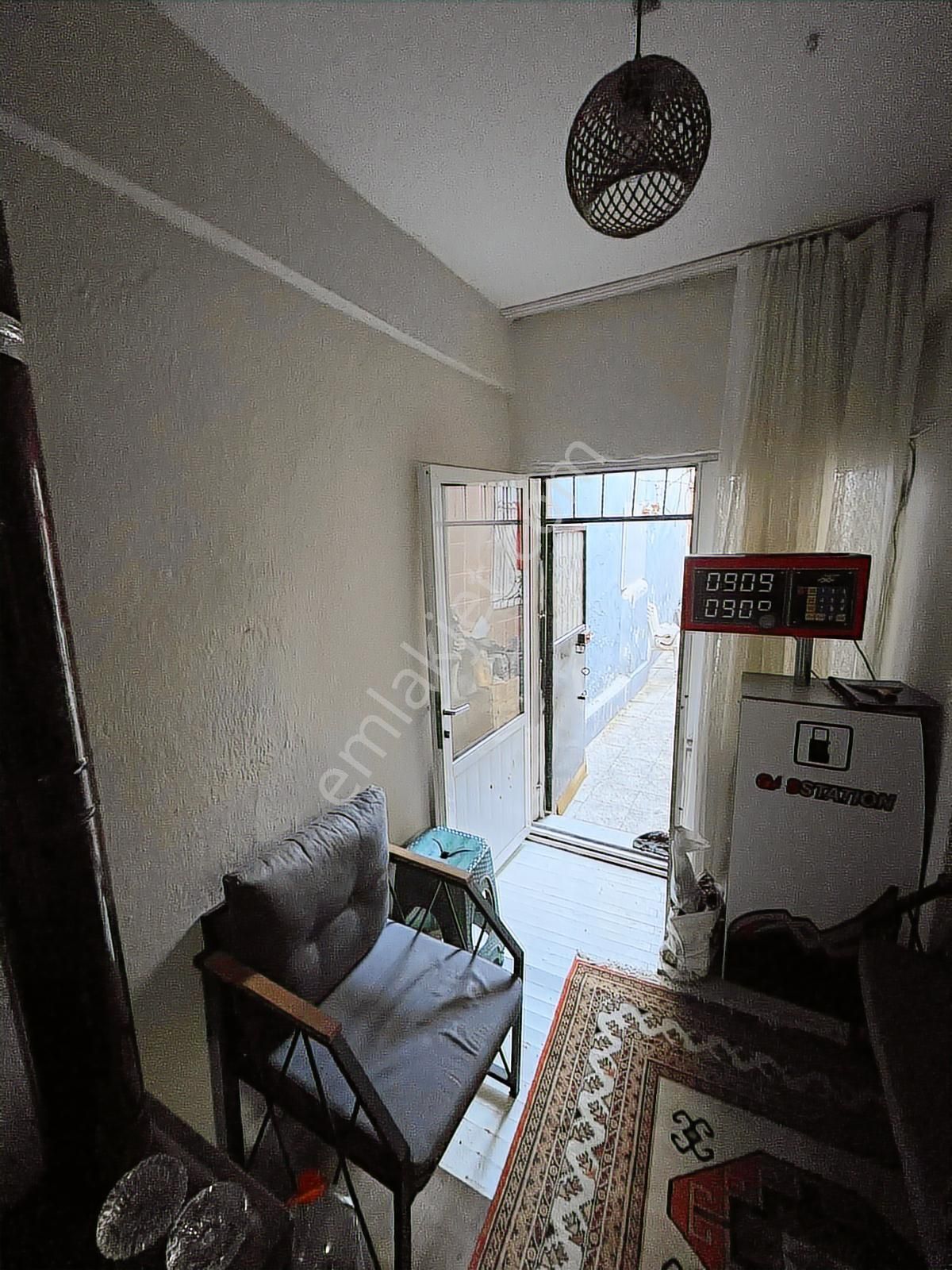 Eşrefpaşa'da Satılık Arsa Üzerinde Müstakil Ev Fırsatı !!! - Görsel 14