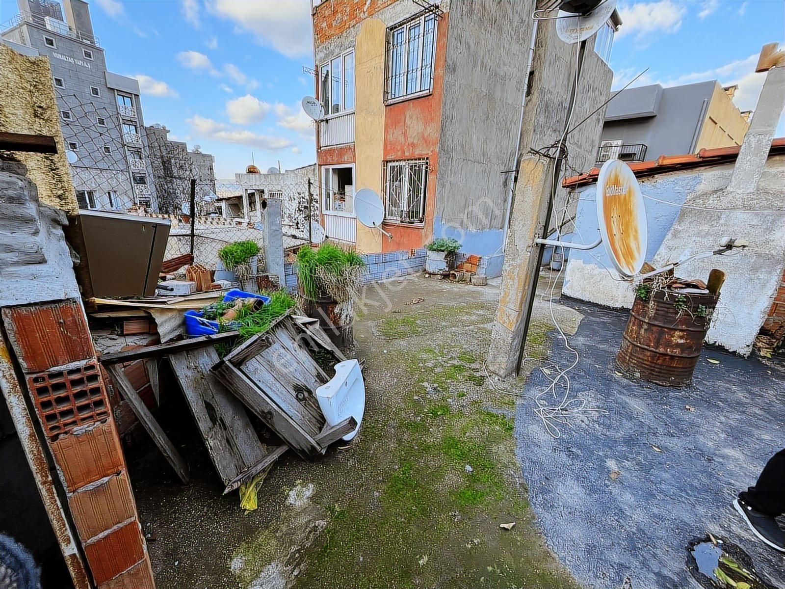 Eşrefpaşa'da Satılık Arsa Üzerinde Müstakil Ev Fırsatı !!! - Görsel 24