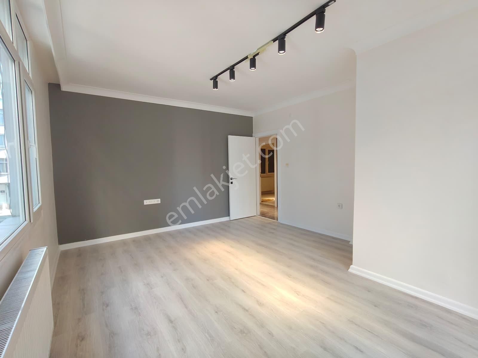 Güzelyalı'da Satılık 3+1 Daire