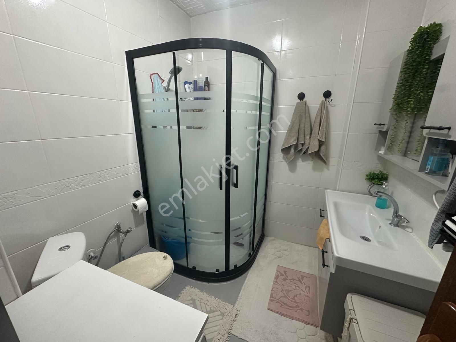 Kiraz Bahçesi Karşısında Metroya 5 Dk Mesafede Geniş 2+1 Daire - Görsel 6