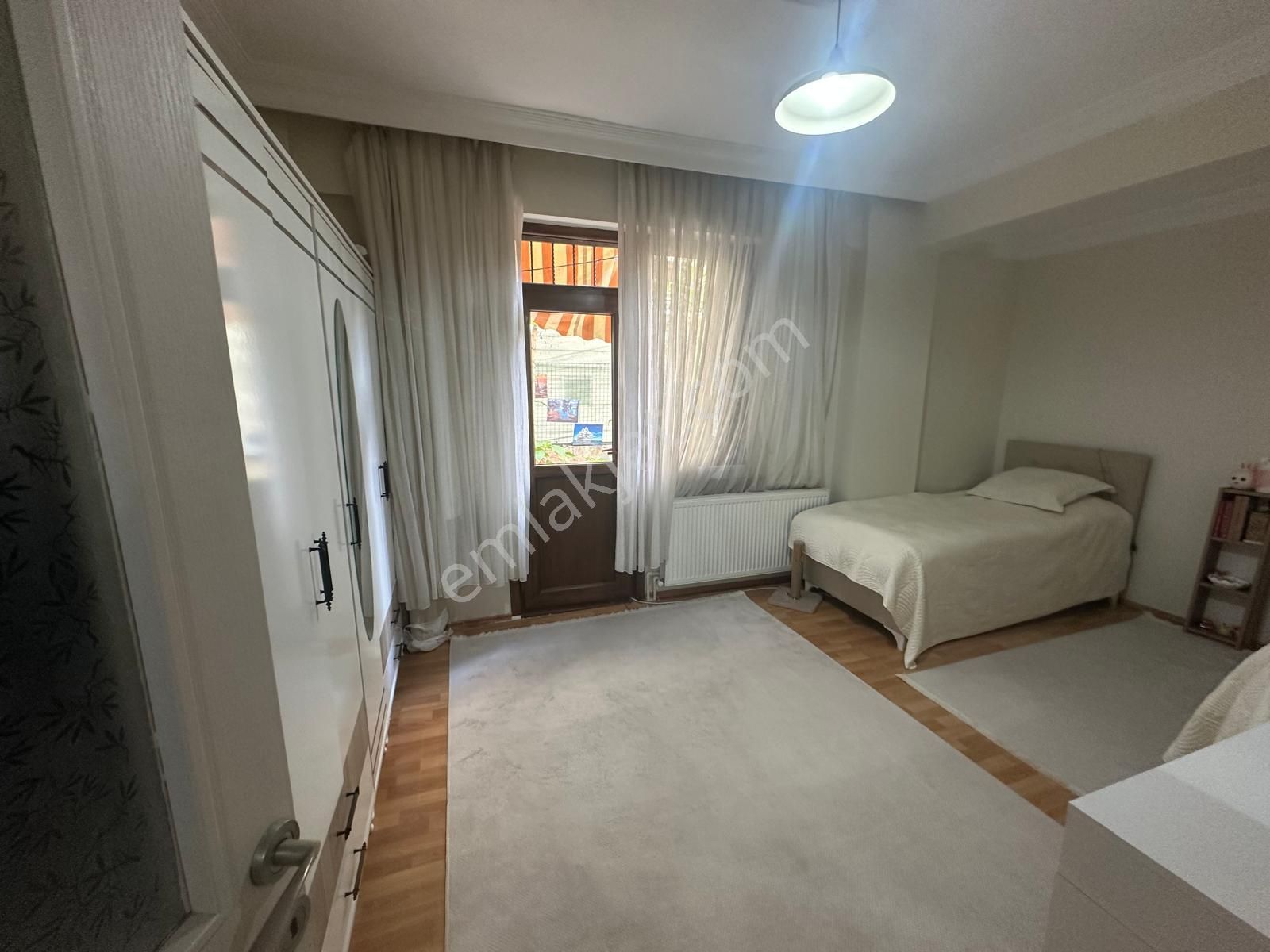 Kiraz Bahçesi Karşısında Metroya 5 Dk Mesafede Geniş 2+1 Daire - Görsel 3