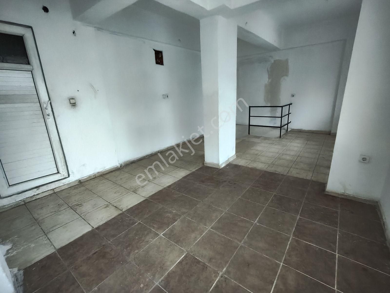 Yeniköy Mahallesi Atatürk Caddesi Üzerinde 80 M2 Kiralık Dükkan - Görsel 2