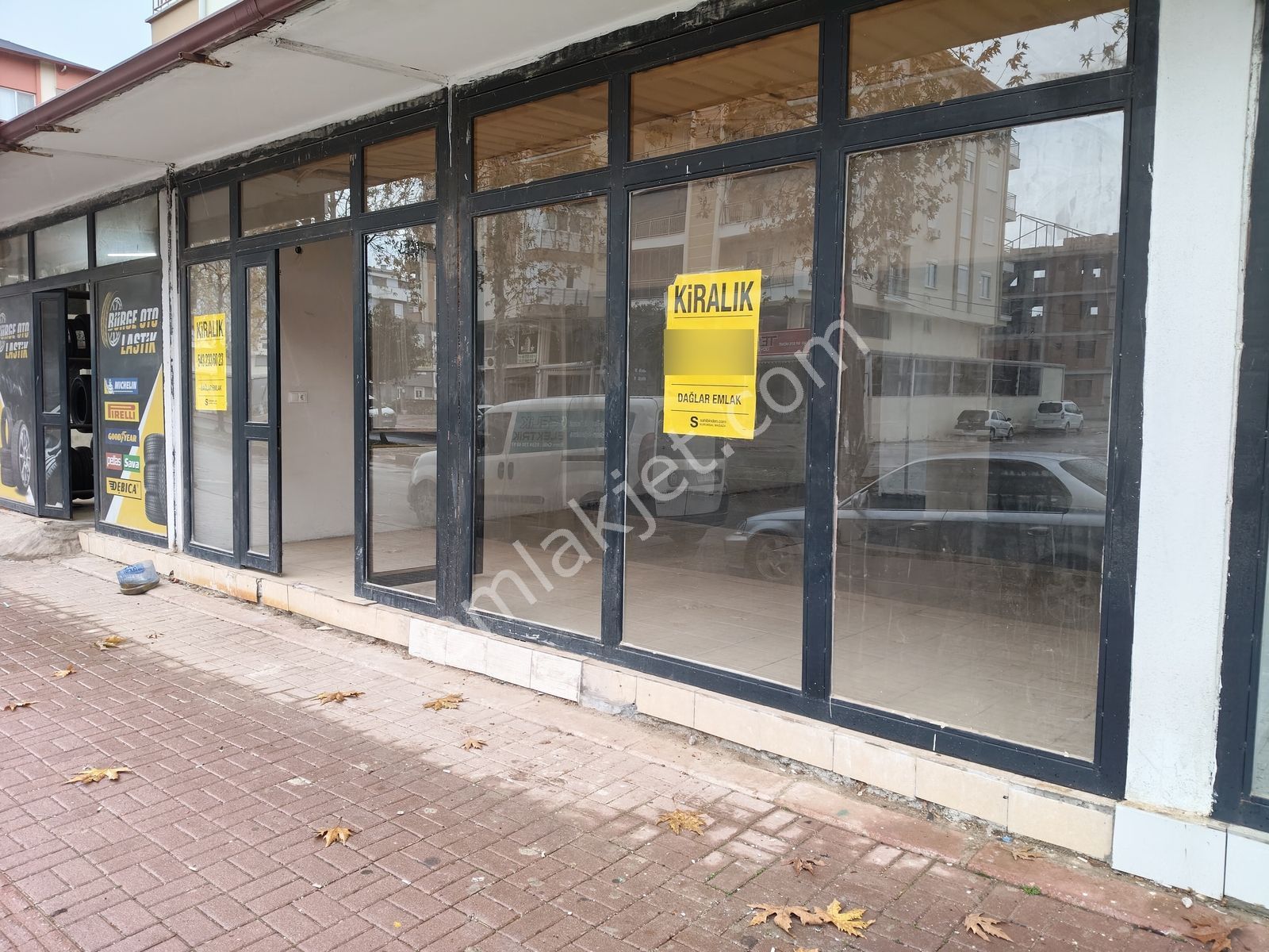 Yeniköy Mahallesi Atatürk Caddesi Üzerinde 80 M2 Kiralık Dükkan