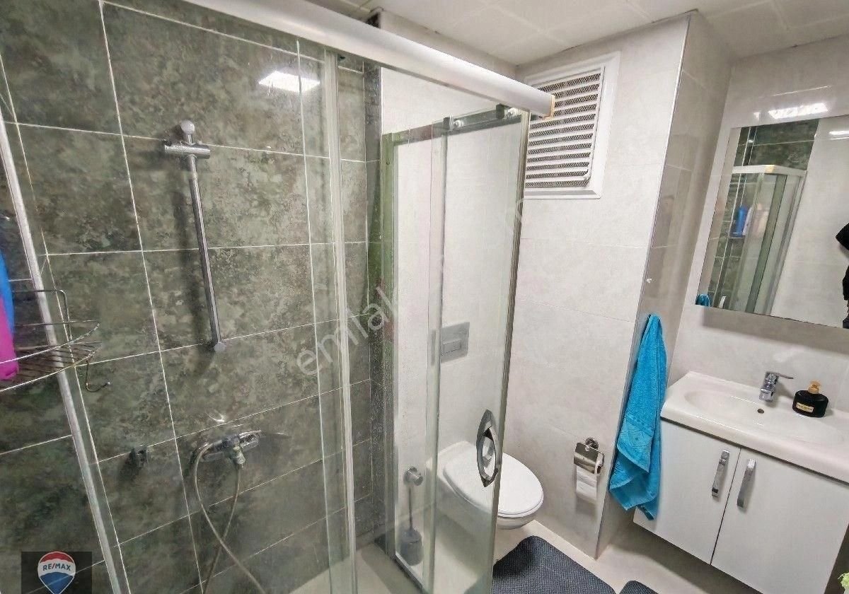 Kuşadası Kadınlar Denizinde, Sahile 100 Metre, Bahçe Kullanımlı, Eşyalı Kiralık 1+1 Daire - Görsel 9