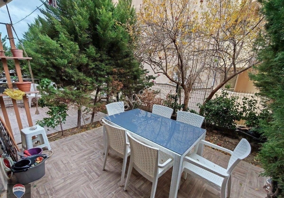 Kuşadası Kadınlar Denizinde, Sahile 100 Metre, Bahçe Kullanımlı, Eşyalı Kiralık 1+1 Daire - Görsel 6