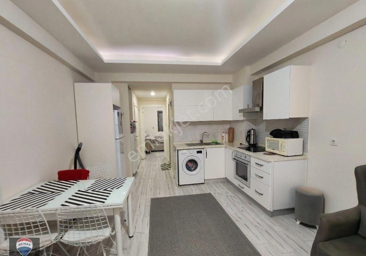 Kuşadası Kadınlar Denizinde, Sahile 100 Metre, Bahçe Kullanımlı, Eşyalı Kiralık 1+1 Daire - Görsel 11