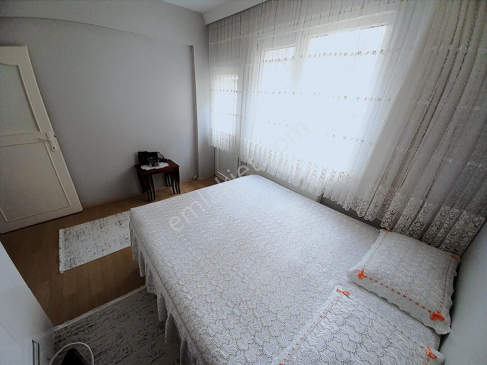 Şeref Emlak Satılık Otoparklı Bahçeli Ferah Daire 3,250,000 Tl - Görsel 12