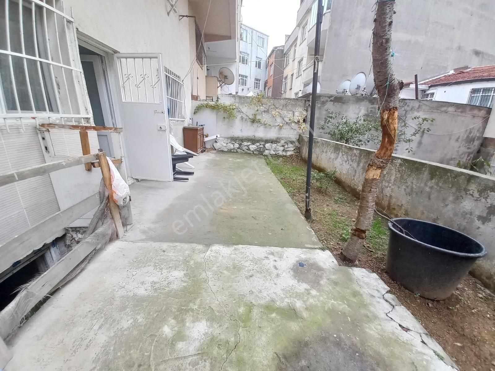 Şeref Emlak Satılık Otoparklı Bahçeli Ferah Daire 3,250,000 Tl - Görsel 14