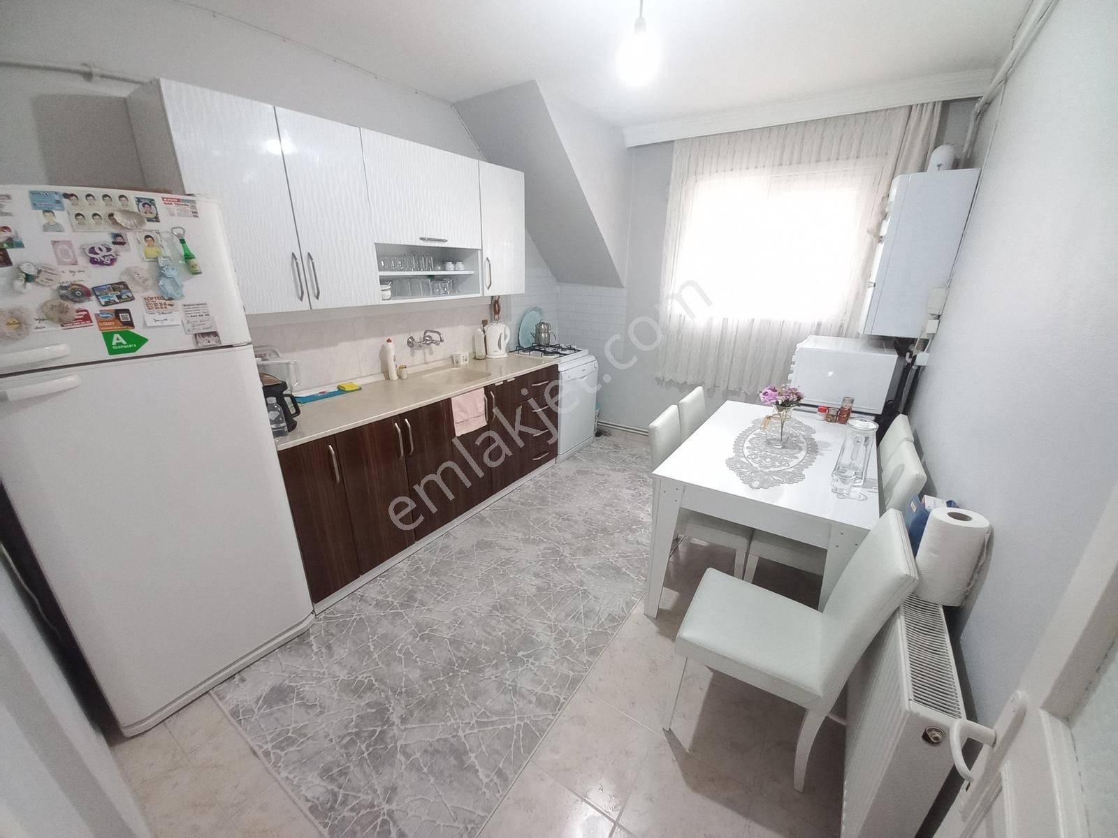 Şeref Emlak Satılık Otoparklı Bahçeli Ferah Daire 3,250,000 Tl - Görsel 5