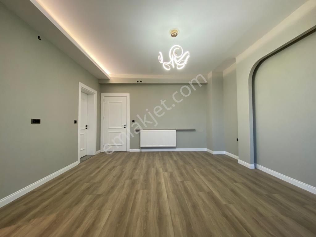 İldem Karşısı 4+1 İçi Yapılı Hemen Oturulur Tramvay Yakını Villa - Görsel 13