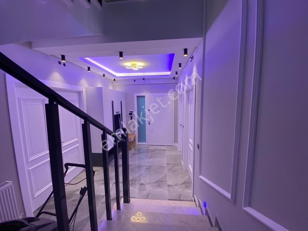 İldem Karşısı 4+1 İçi Yapılı Hemen Oturulur Tramvay Yakını Villa - Görsel 16